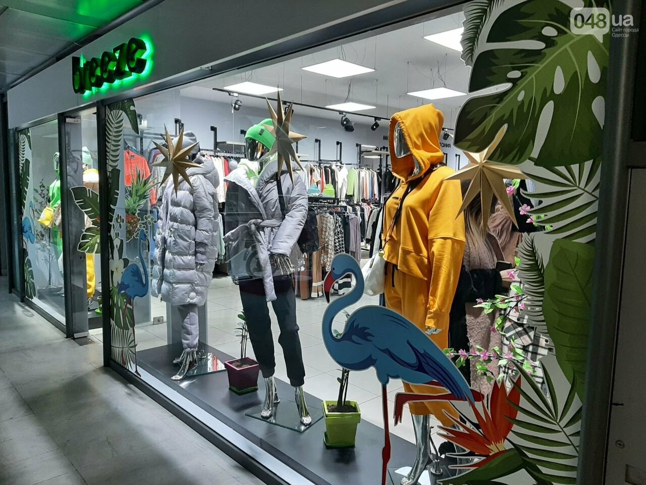 Карантин выходного дня в Одессе: правила нарушили десятки магазинов и кафе