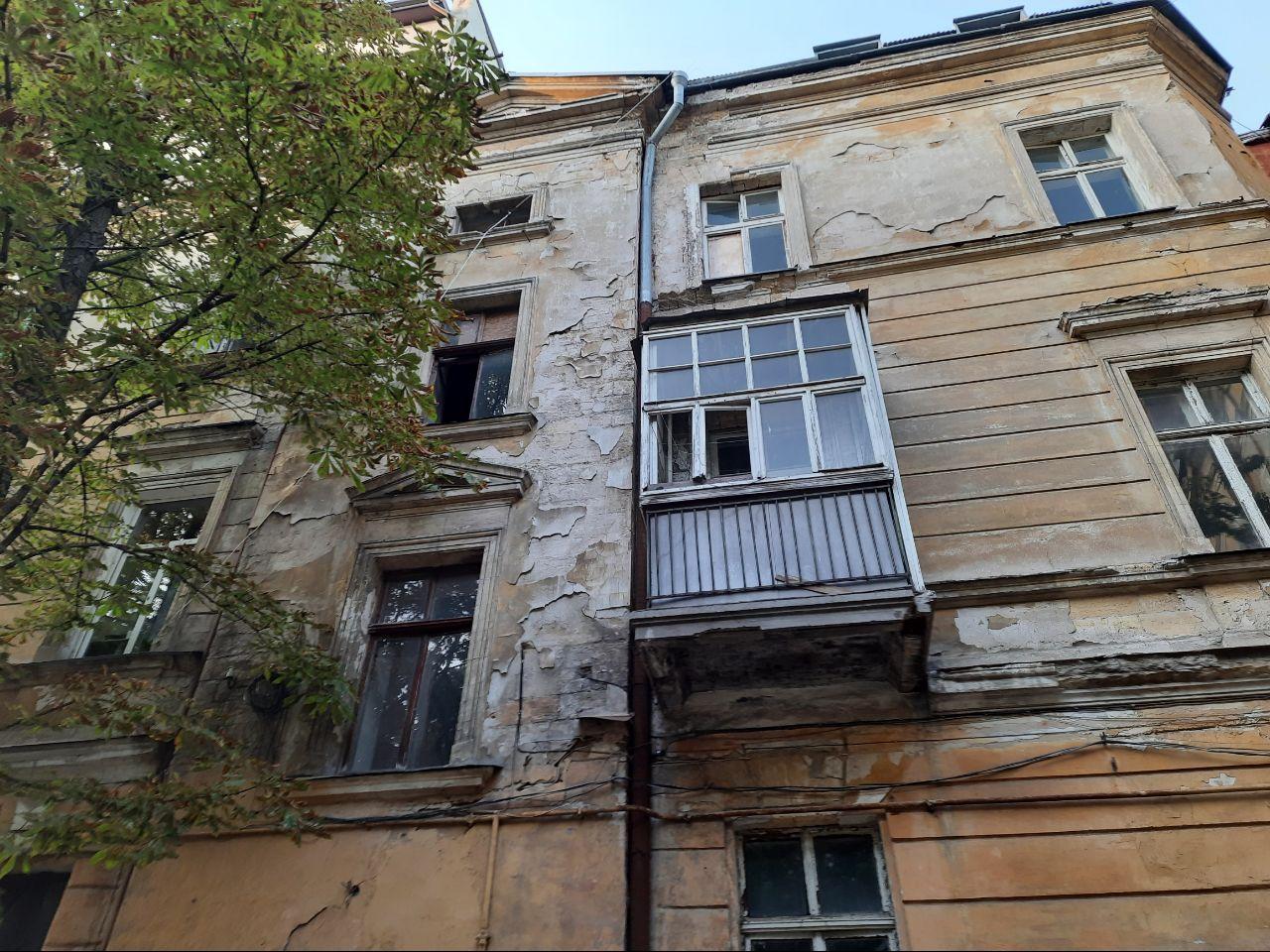 Дворики на улице Горького. 2020 год. Фото Марины Повертайло