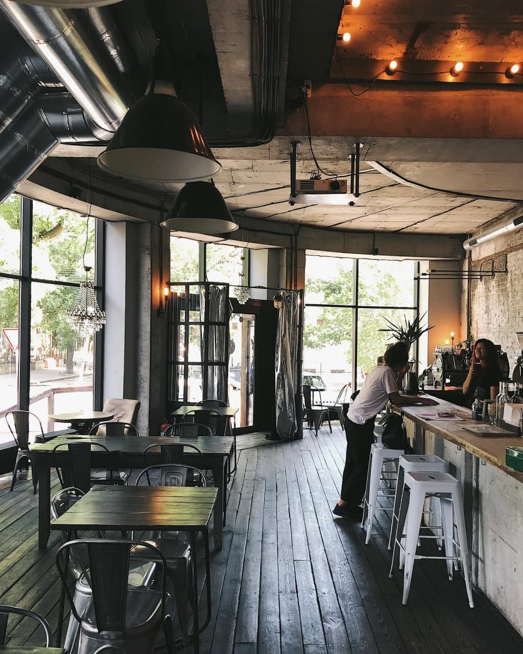 Возьми четвероногих друзей с собой: 10 pet-friendly заведений в Одессе. "Тишина"