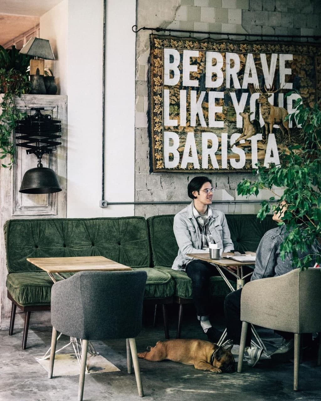 Возьми четвероногих друзей с собой: 10 pet-friendly заведений в Одессе. Atelier coffee & crafts