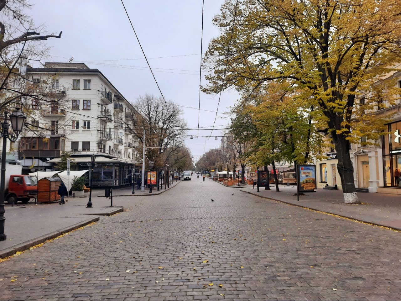 Осень на Дерибасовской: фоторепортаж с самых красивых мест города