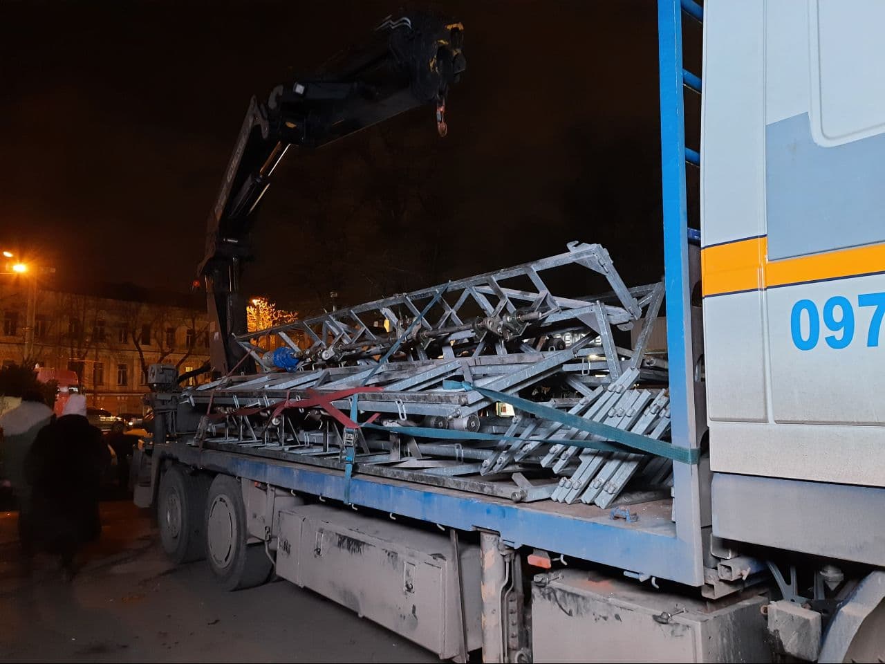 Установка елок, карусель и праздничная подсветка: в Одессе начали подготовку к Новому году