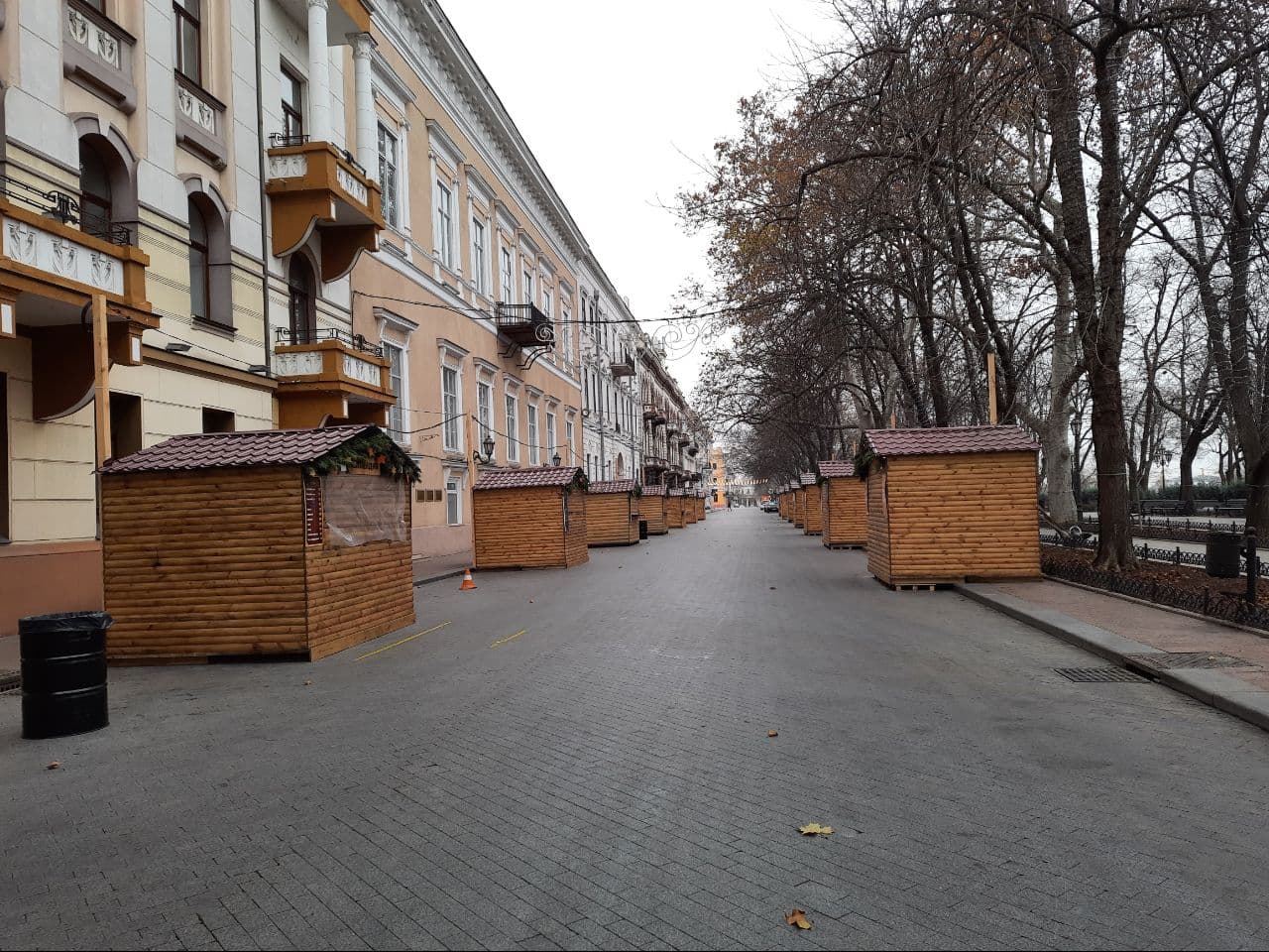 Ярмарка на Приморском бульваре