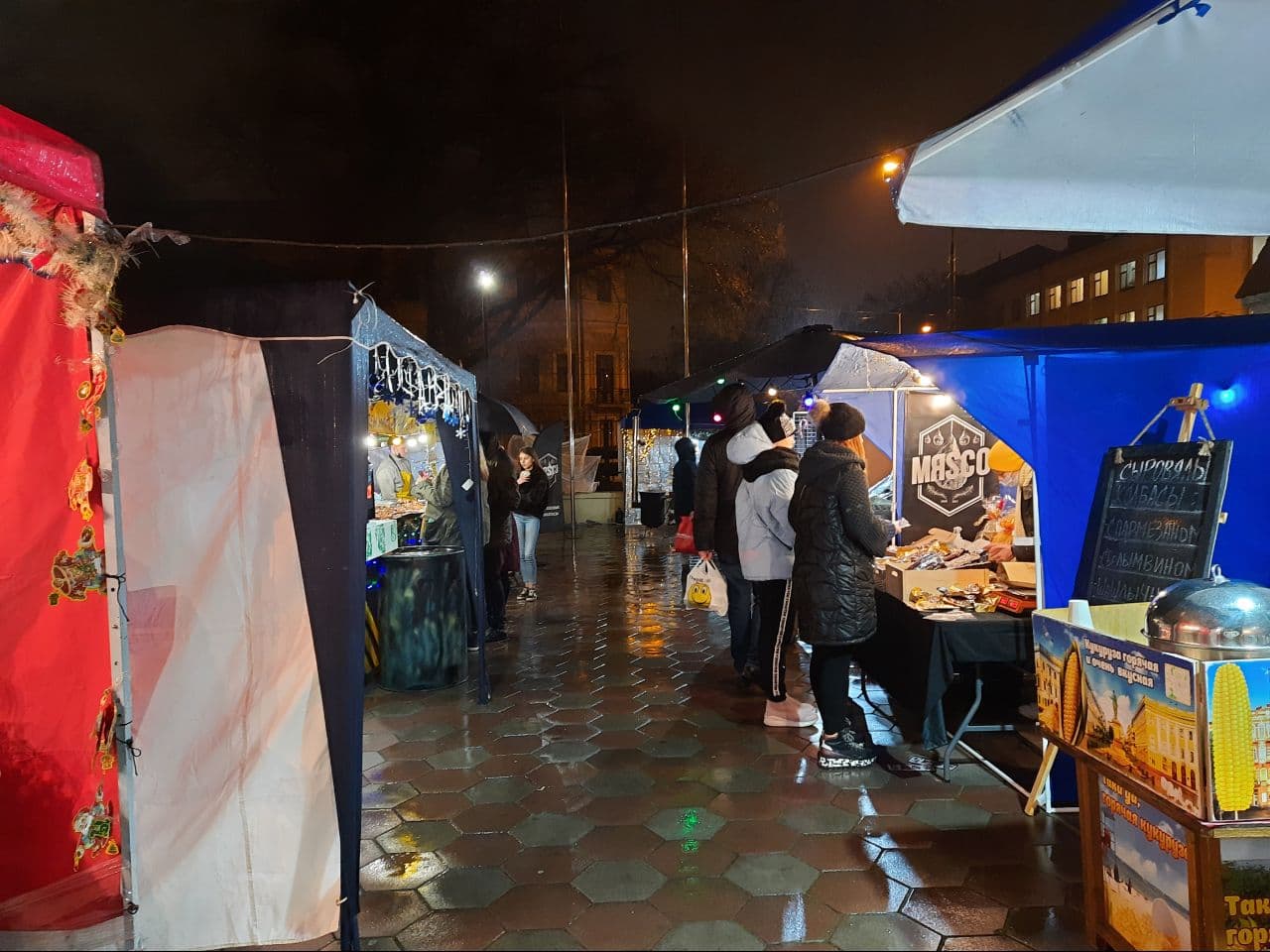 Ярмарка возле Кирхи