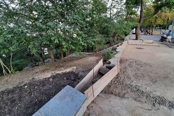 77 миллионов за разбитую плитку: как выглядит новый бульвар Жванецкого. Фото Марины Повертайло