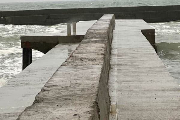 Пирс за 1,1 миллиона: на Монастырском пляже закончили ремонт аварийного траверса