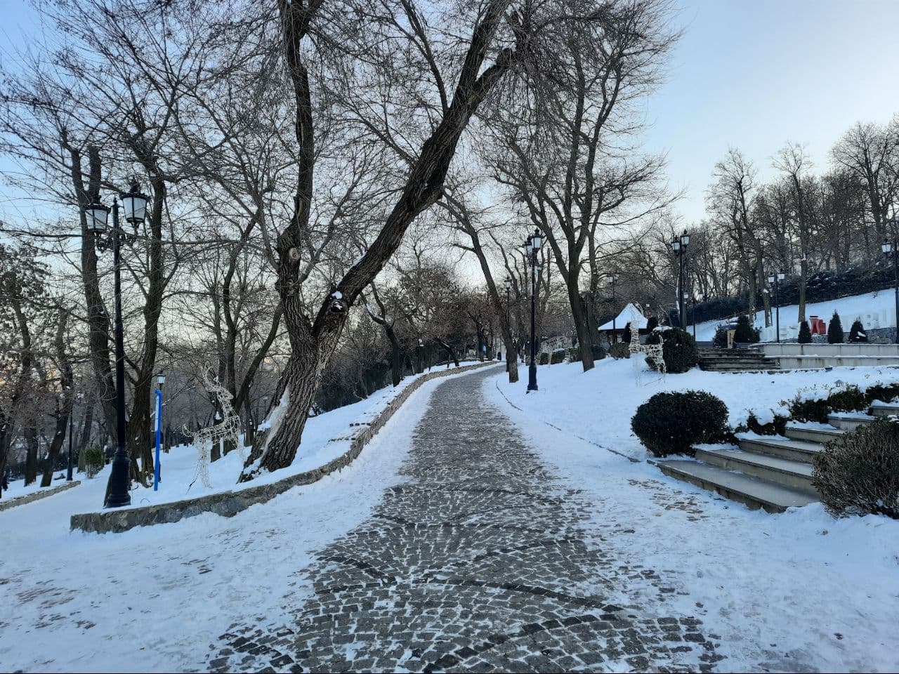 Заснеженные пляжи и лютый мороз: как выглядит Одесса в январе 2021 года. Фото Марины Повертайло