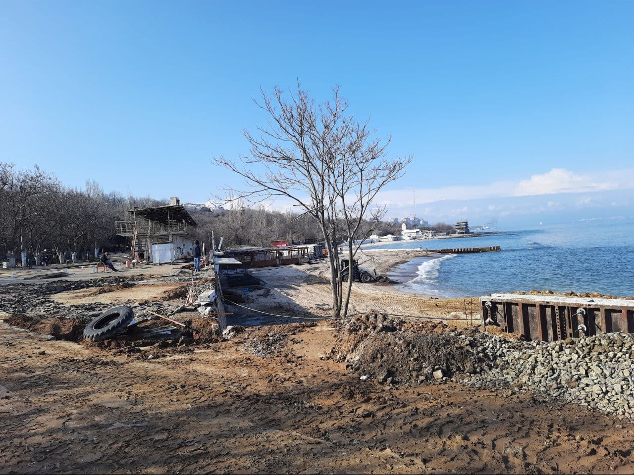 На "Дельфине" восстановили смытую морем береговую линию. Фото Марины Повертайло