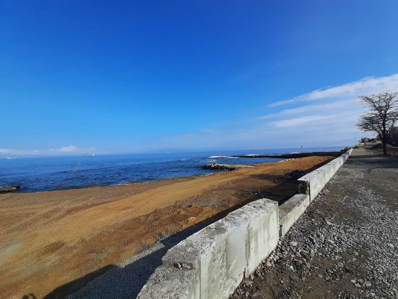 На "Дельфине" восстановили смытую морем береговую линию. Фото Марины Повертайло