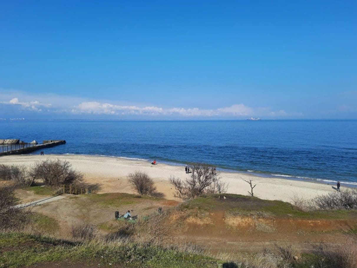 Как выглядят пляжи Одессы в марте 2021 года. Фото Марины Повертайло