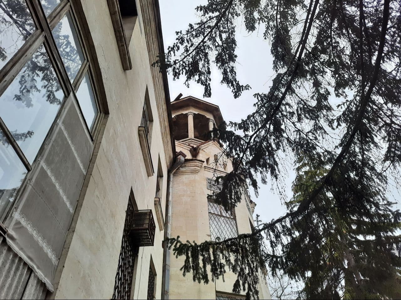 Последний уголок старой Аркадии: как выглядит санаторий "Молдова". Фото Марины Повертайло