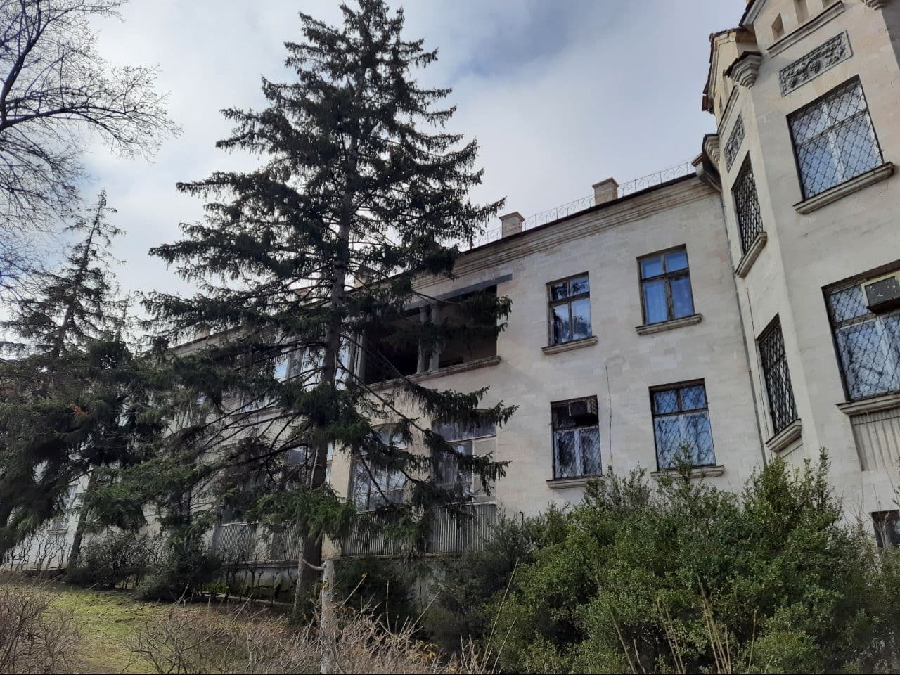 Последний уголок старой Аркадии: как выглядит санаторий "Молдова". Фото Марины Повертайло