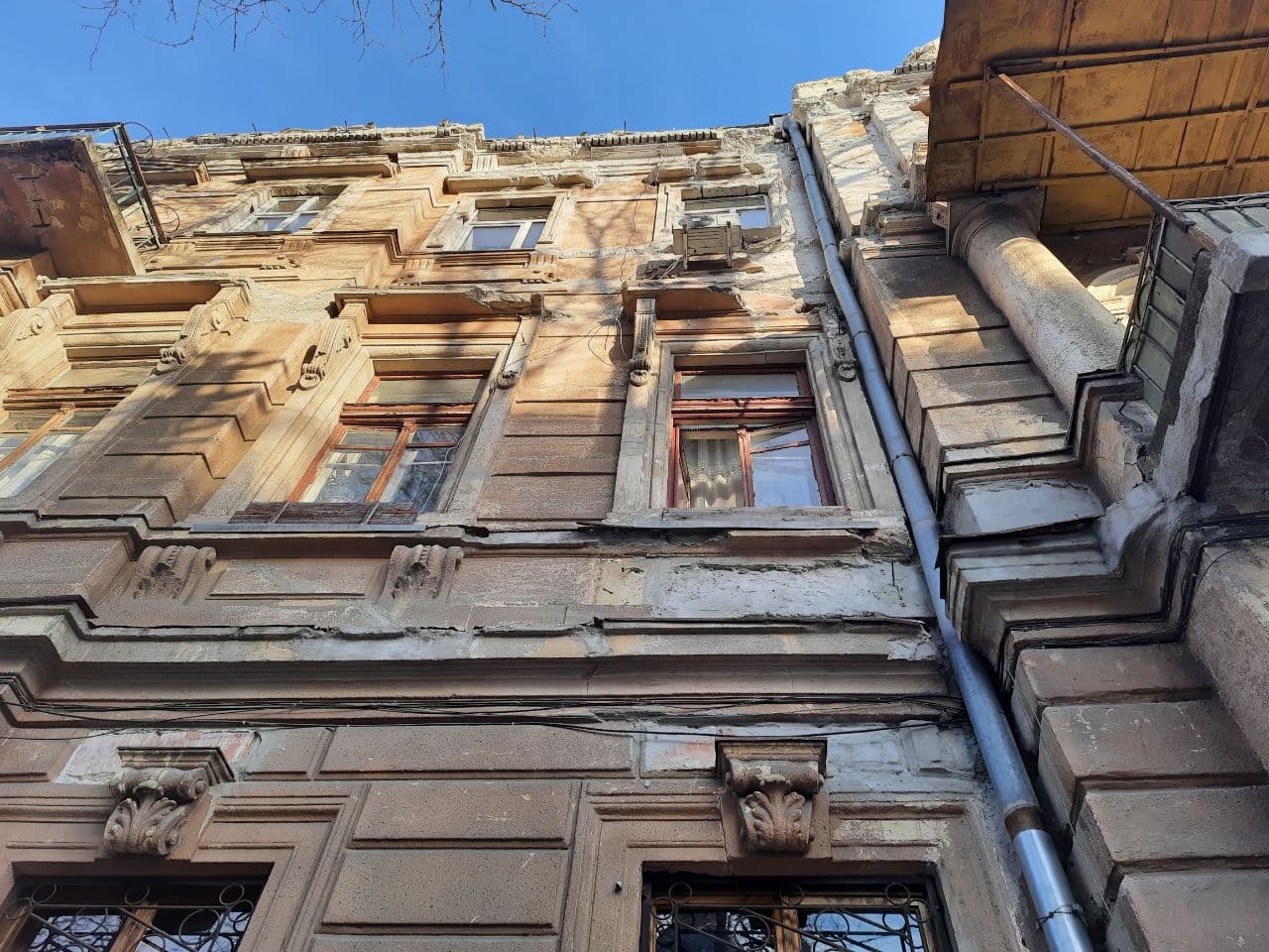 Дом с единорогами: в центре Одессы реставрируют старинный памятник архитектуры. Фото Марины Повертайло