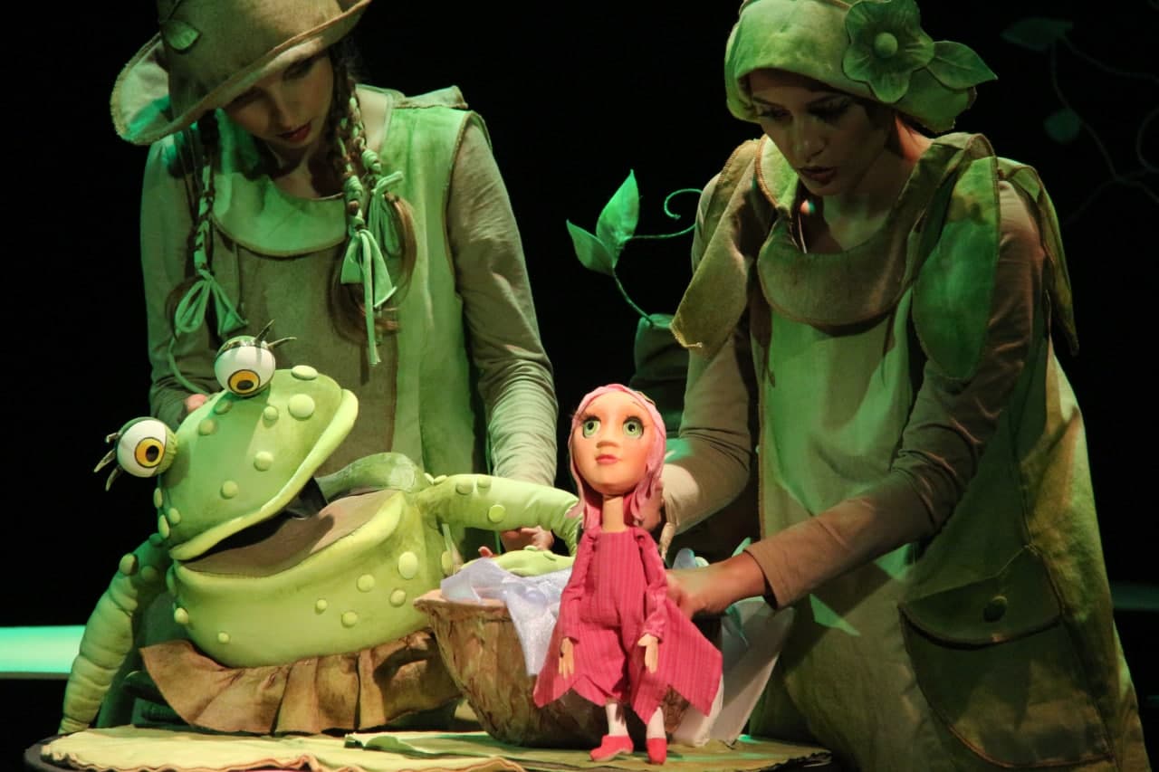 Кукольный спектакль "Дюймовочка"