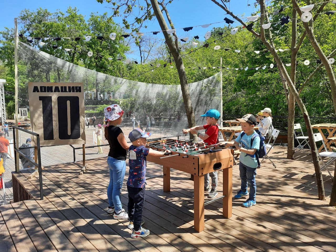 Первый Playstation и Арчери таг: в Зеленом театре проходит фестиваль игр. Фото автора