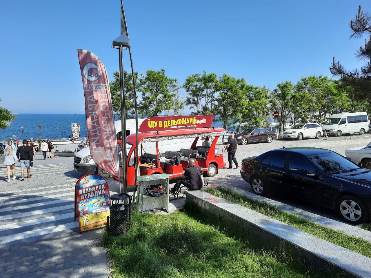 От "Ланжерона" до "Аркадии": как одесские пляжи готовятся к лету. Фото Марины Повертайло