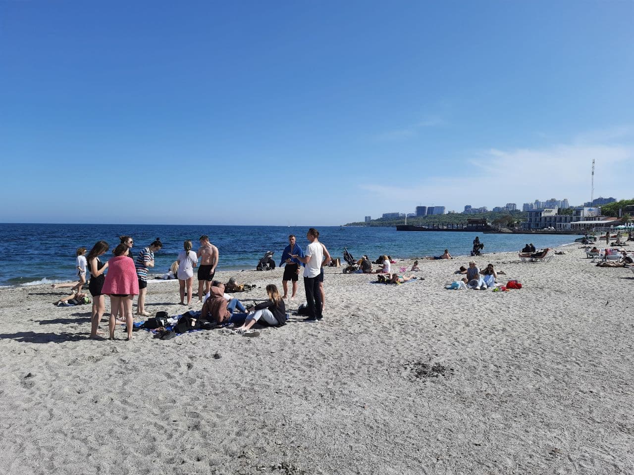 От "Ланжерона" до "Аркадии": как одесские пляжи готовятся к лету. Фото Марины Повертайло