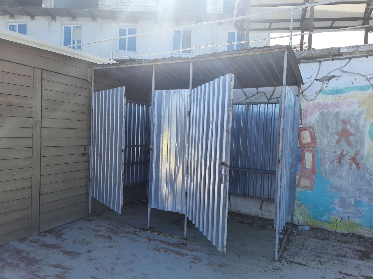 От "Ланжерона" до "Аркадии": как одесские пляжи готовятся к лету. Фото Марины Повертайло