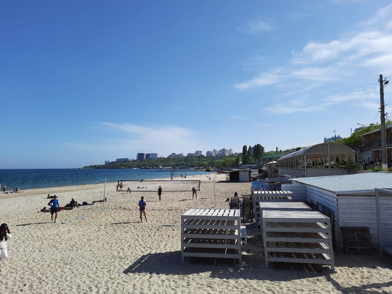 От "Ланжерона" до "Аркадии": как одесские пляжи готовятся к лету. Фото Марины Повертайло