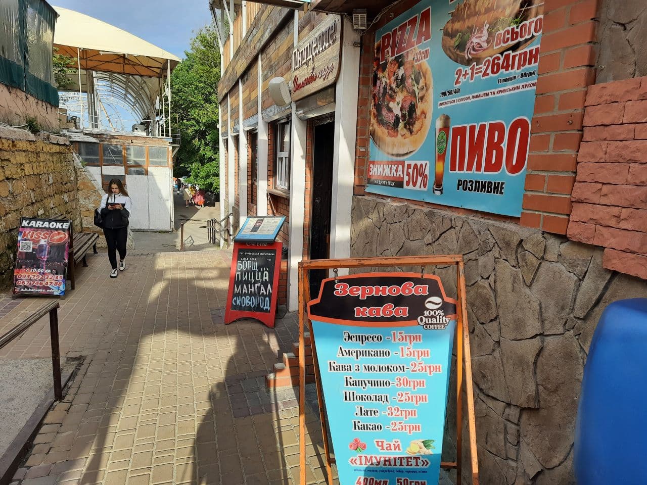 От "Ланжерона" до "Аркадии": как одесские пляжи готовятся к лету. Фото Марины Повертайло