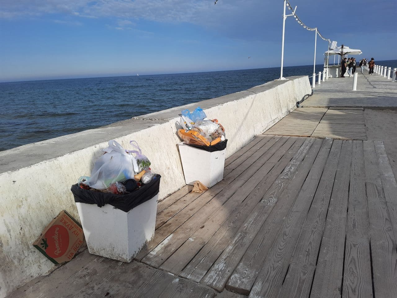 От "Ланжерона" до "Аркадии": как одесские пляжи готовятся к лету. Фото Марины Повертайло