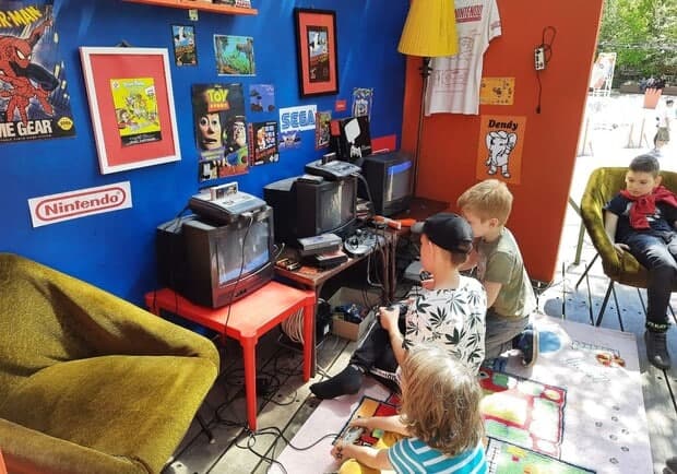 Комната подростка на фестивале игр в Зеленом театре. Фото Марины Повертайло