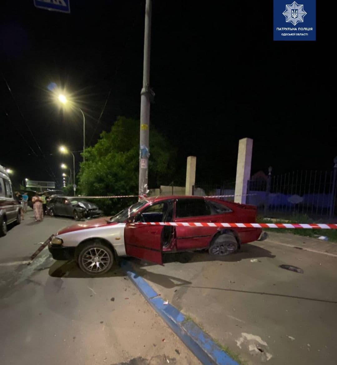 Опасный перекресток: в дтп на Черемушках пострадали два человека. Фото: патрульная полиция