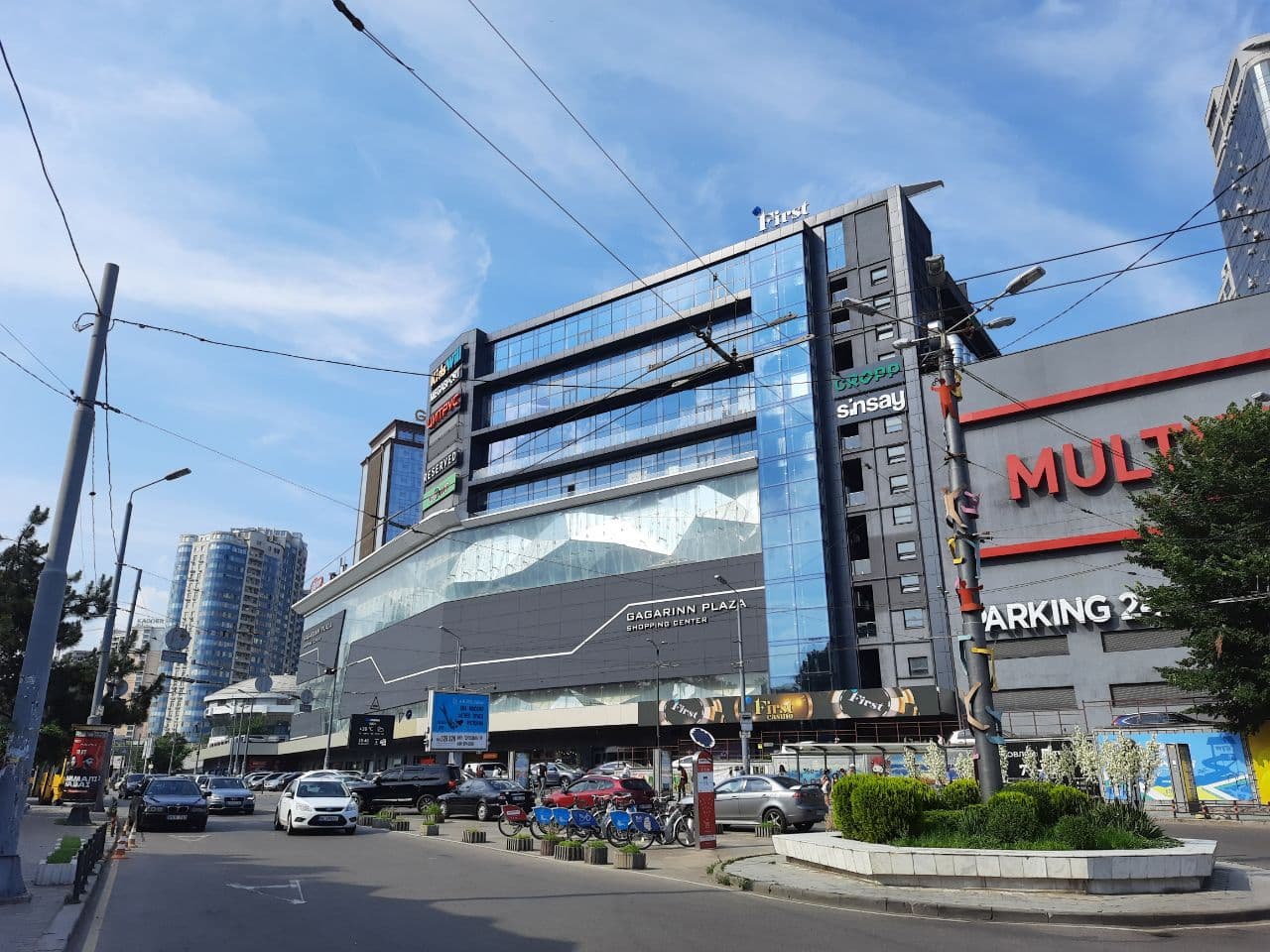 Пляжные клубы, рестораны и аквапарк: чем заняться в одесской Аркадии. Фото Марины Повертайло