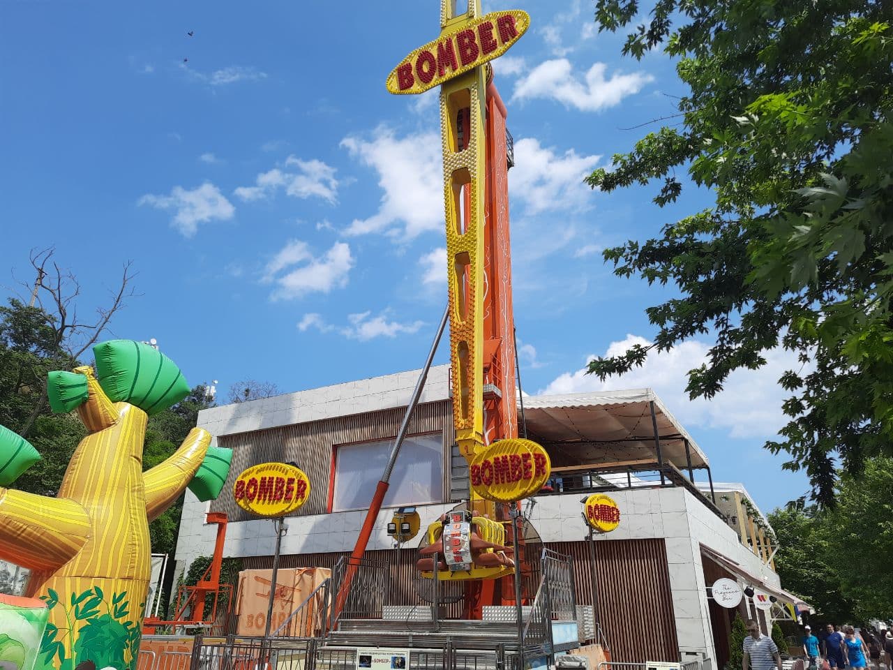 Пляжные клубы, рестораны и аквапарк: чем заняться в одесской Аркадии. Фото Марины Повертайло