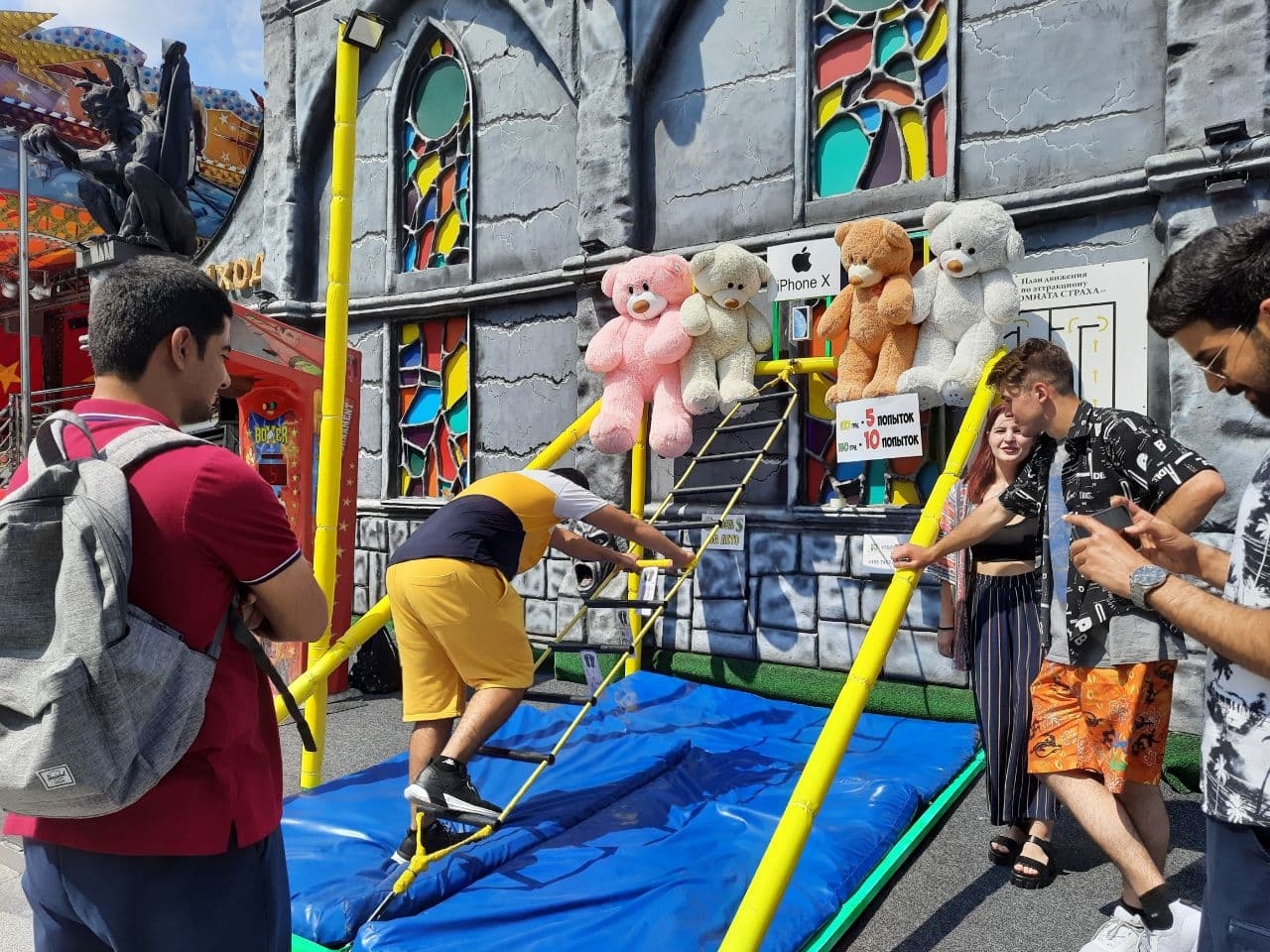 Пляжные клубы, рестораны и аквапарк: чем заняться в одесской Аркадии. Фото Марины Повертайло