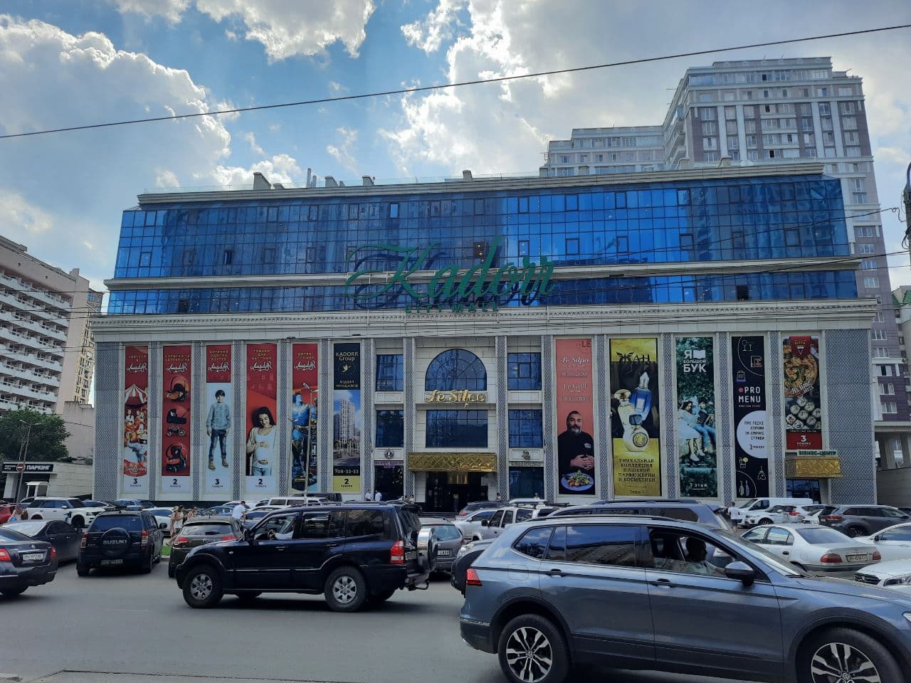 Пляжные клубы, рестораны и аквапарк: чем заняться в одесской Аркадии. Фото Марины Повертайло