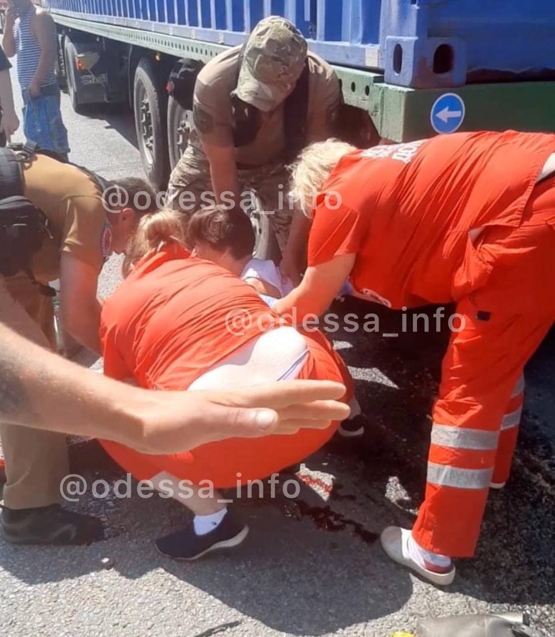 В селе Великий Дальник женщину сбил грузовик. Фото: телеграм-канал Одесса Info