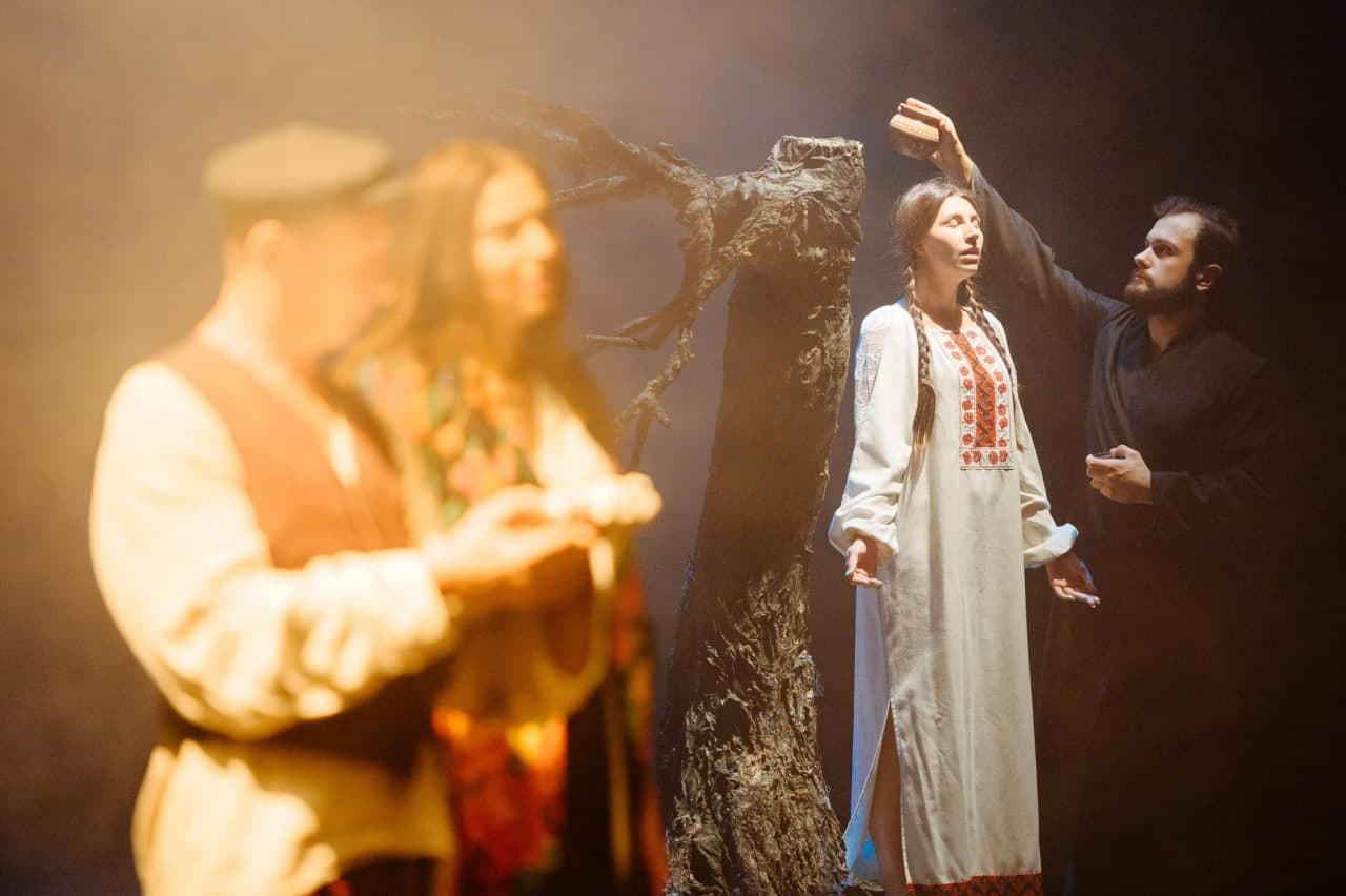 Премьера спектакля "Сердце пополам"