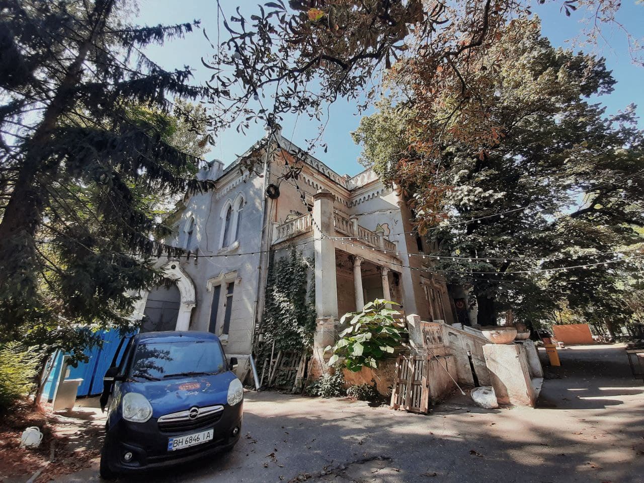 Замок Монстров (Дача Анатра) на Французском бульваре. Фото Марины Повертайло