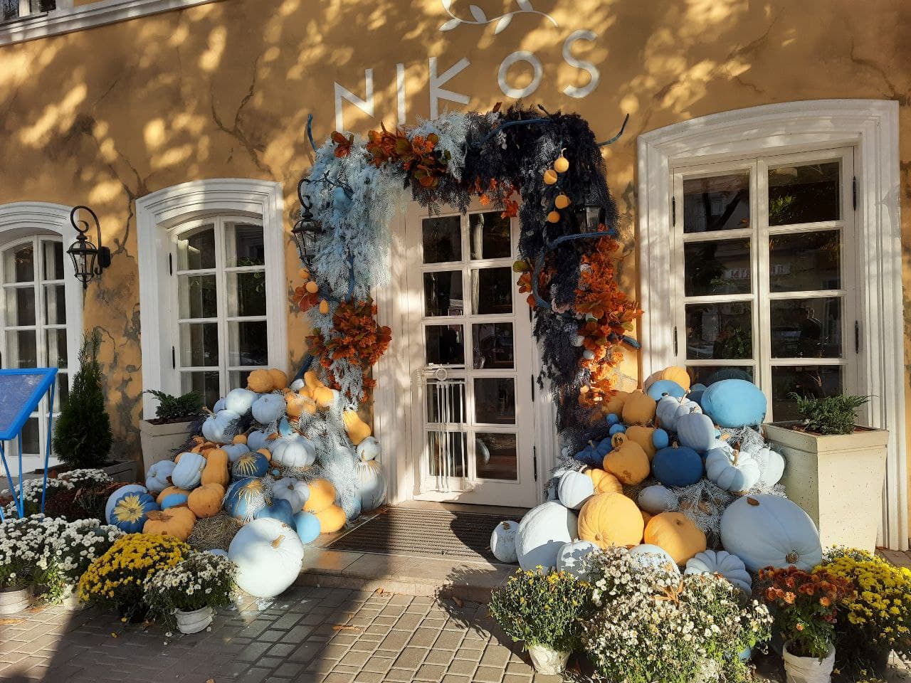 Ресторан Nikos на улице Греческой, 32. Фото Марины Повертайло