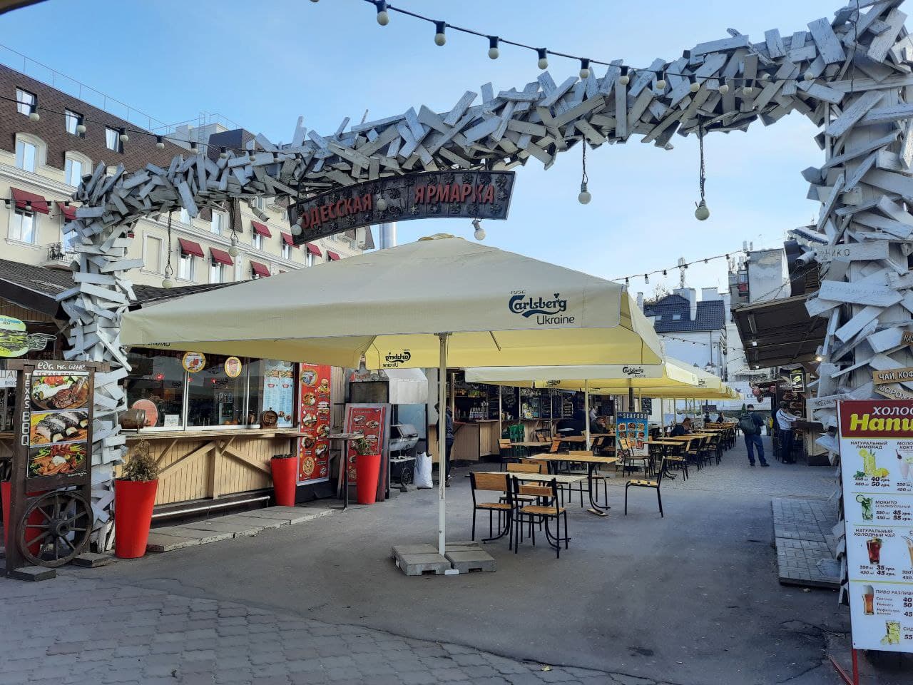 Одесская ярмарка на улице Дерибасовской. Фото Марины Повертайло