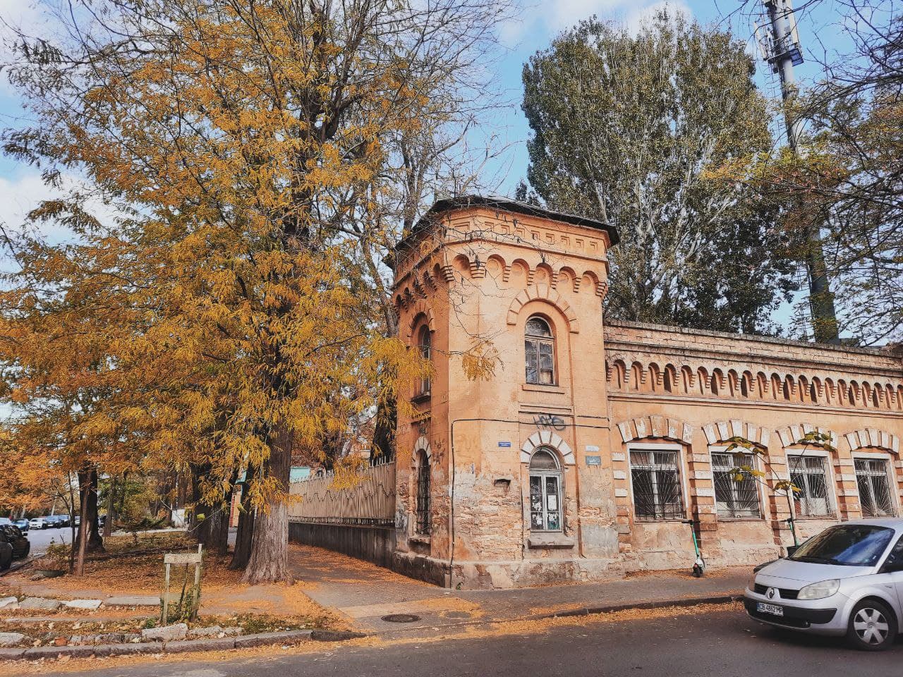 Лидерсовский бульвар в Одессе в октябре 2021 года. Фото Марины Повертайло