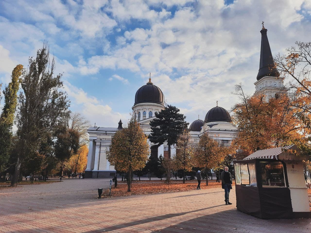 Соборная площадь в Одессе в октябре 2021 года. Фото Марины Повертайло