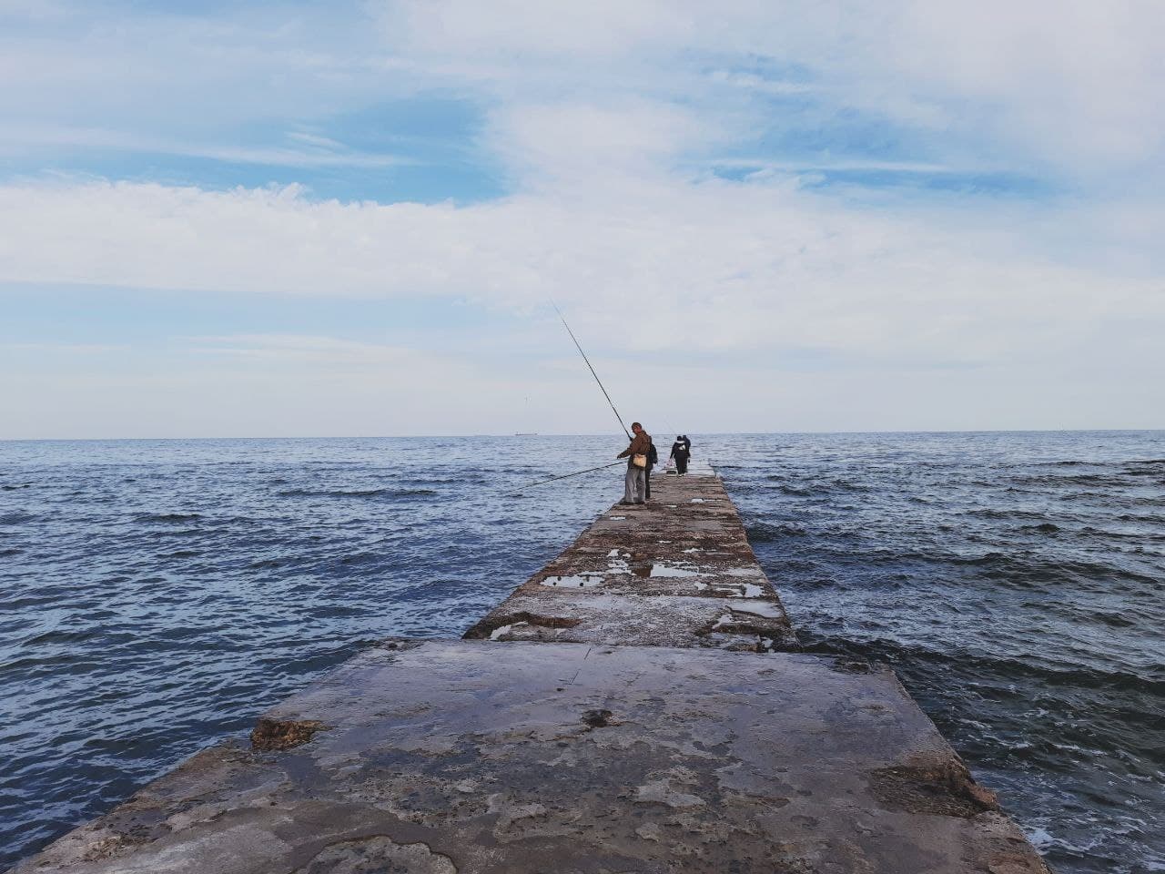 Пляж "Отрада" в Одессе в октябре 2021 года. Фото Марины Повертайло