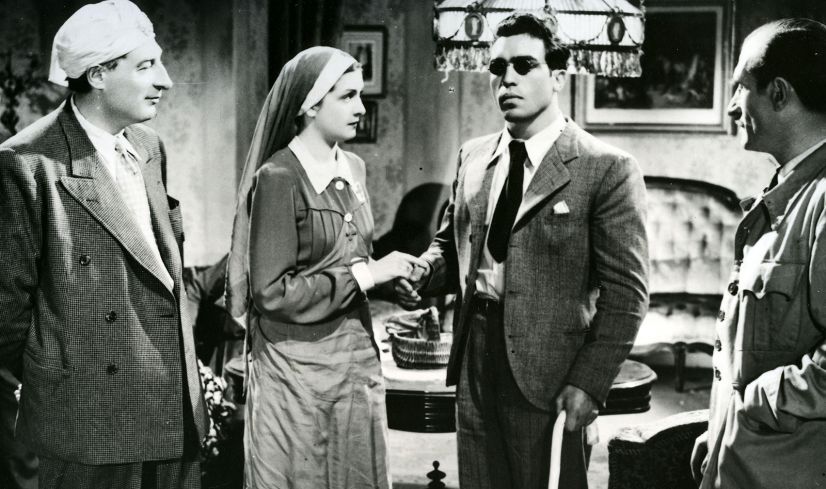 Кадр из фильма "Убийца живет в доме 21" 