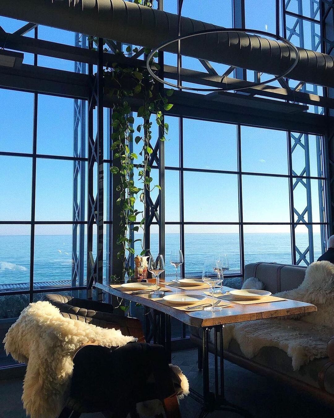 Ресторан YUG.