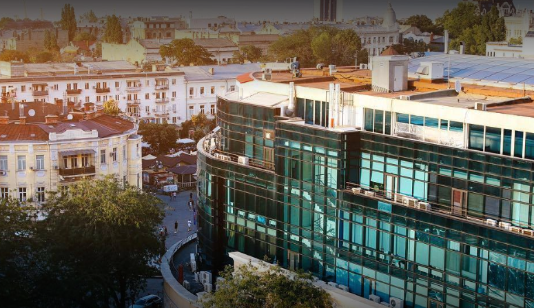 Черная пятница: где в Одессе можно будет купить одежду, обувь и технику со скидками. Фото: GooglePhoto