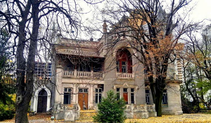 Замок Монстров