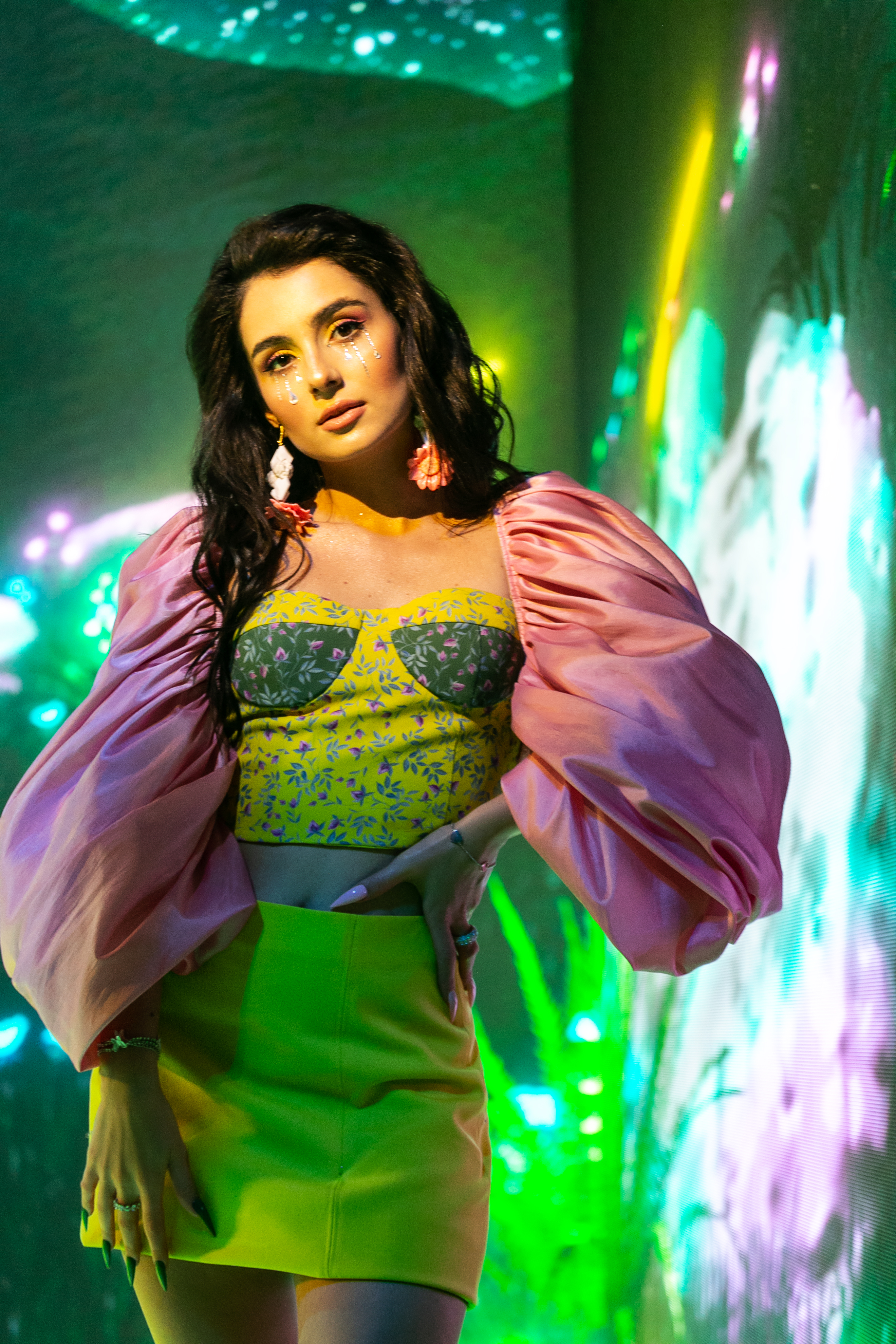 Анна Тринчер презентует клип и макси-сингл "БЛА БЛА БЛА"