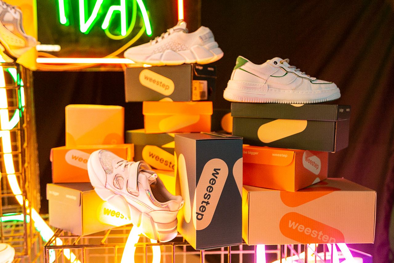 Анна Тринчер презентует клип и макси-сингл "БЛА БЛА БЛА"