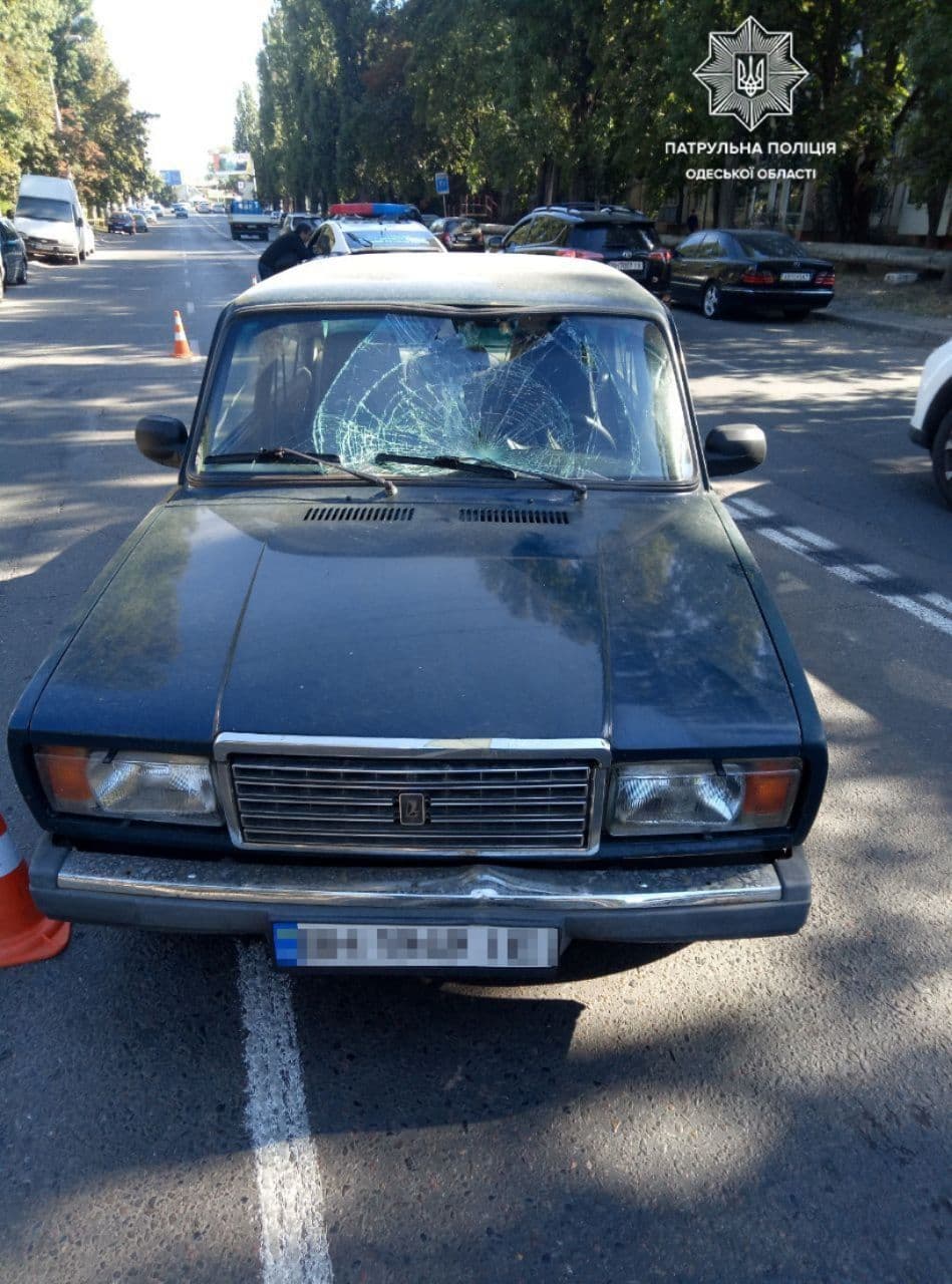 Осталась большая вмятина: на Черемушках сбили пешехода. Фото полиции области