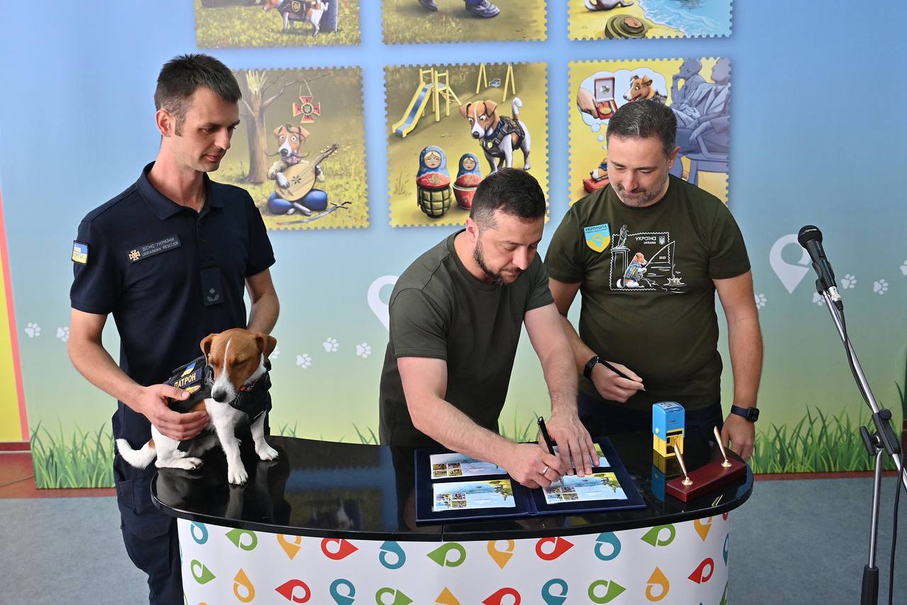 Укрпошта випустила поштові марки "Пес Патрон".