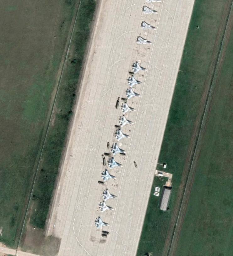 На военном аэродроме РФ под Симферополем произошли взрывы &ndash; СМИ.