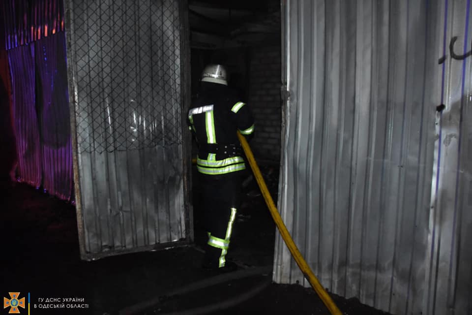 Пожар в одесском "Сильпо": спасатели ликвидировали огонь. Фото: od.dsns.gov.ua