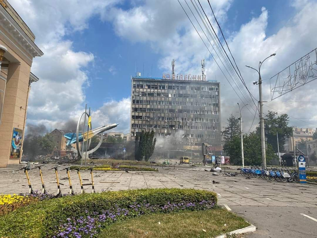 В Виннице ракета попала в гражданскую инфраструктуру: есть погибшие.